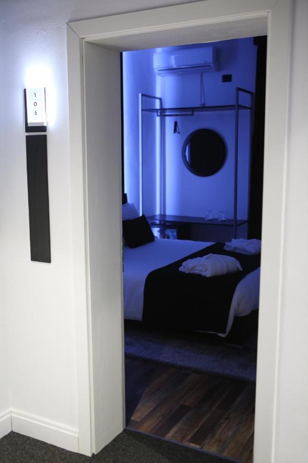 Dark Boutique Hotel Shkoze 외부 사진