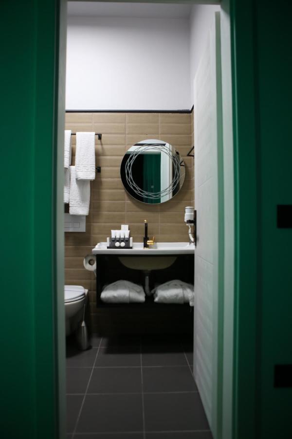 Dark Boutique Hotel Shkoze 외부 사진