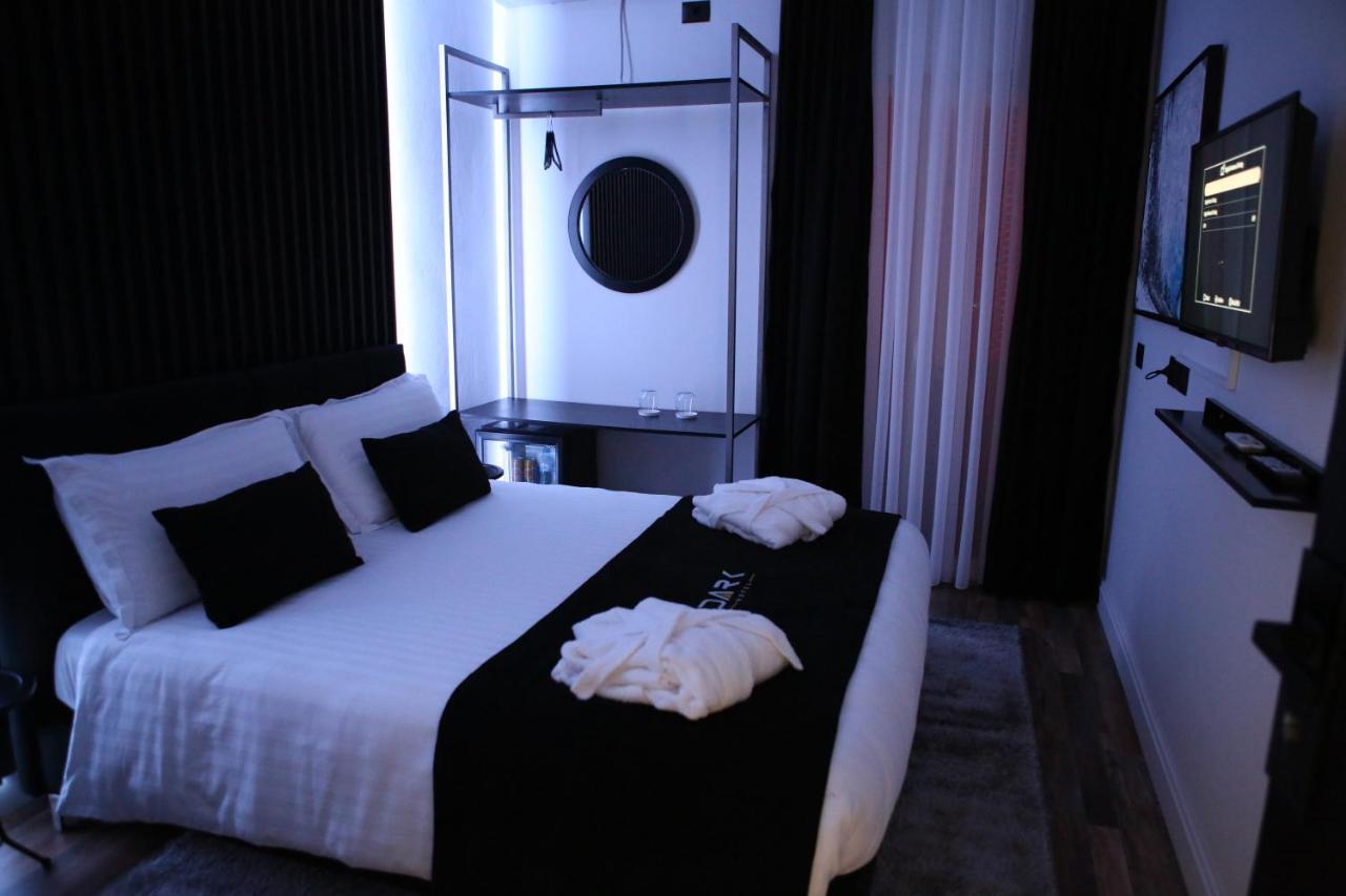 Dark Boutique Hotel Shkoze 외부 사진