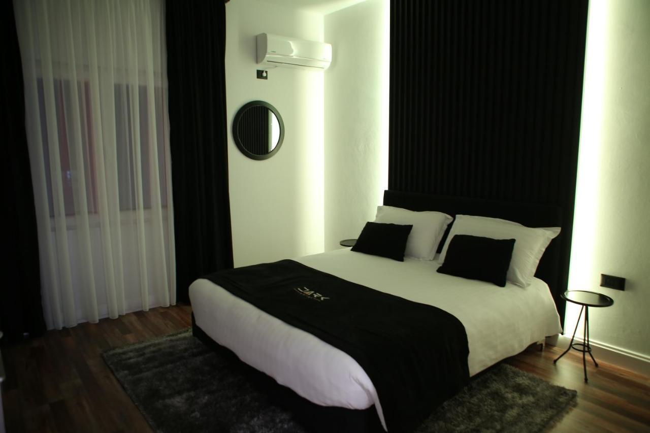 Dark Boutique Hotel Shkoze 외부 사진