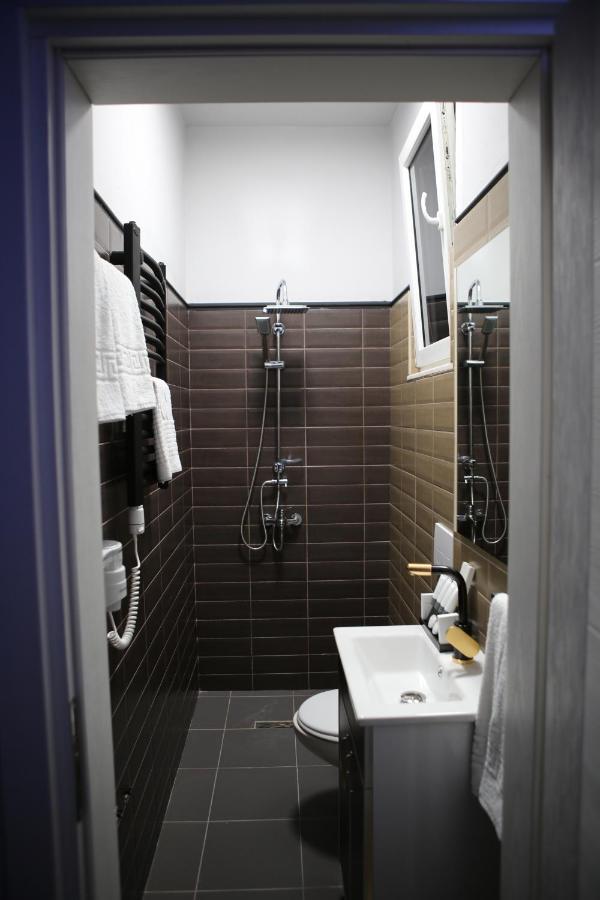 Dark Boutique Hotel Shkoze 외부 사진